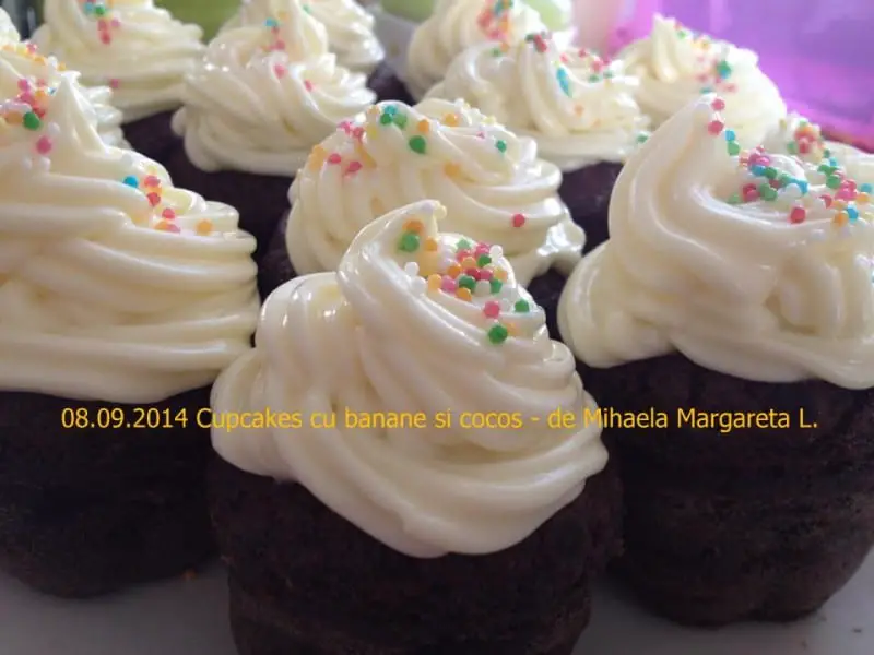 08.09.2014 Cupcakes cu banane si cocos Mihaela Margareta L.