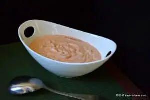 Sos-de-usturoi-cu-iaurt