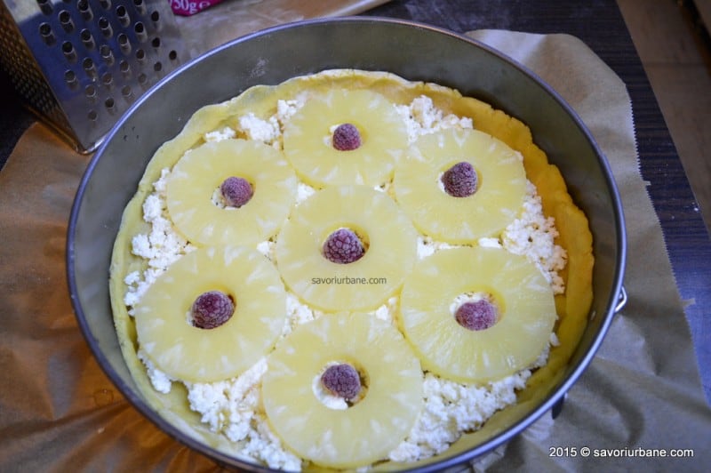 Tarta-cu-branza-zmeura-si-ananas (6)