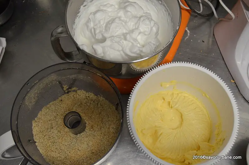 Mod de preparare blat de tort cu nuca fara faina Tort Kugler (4)