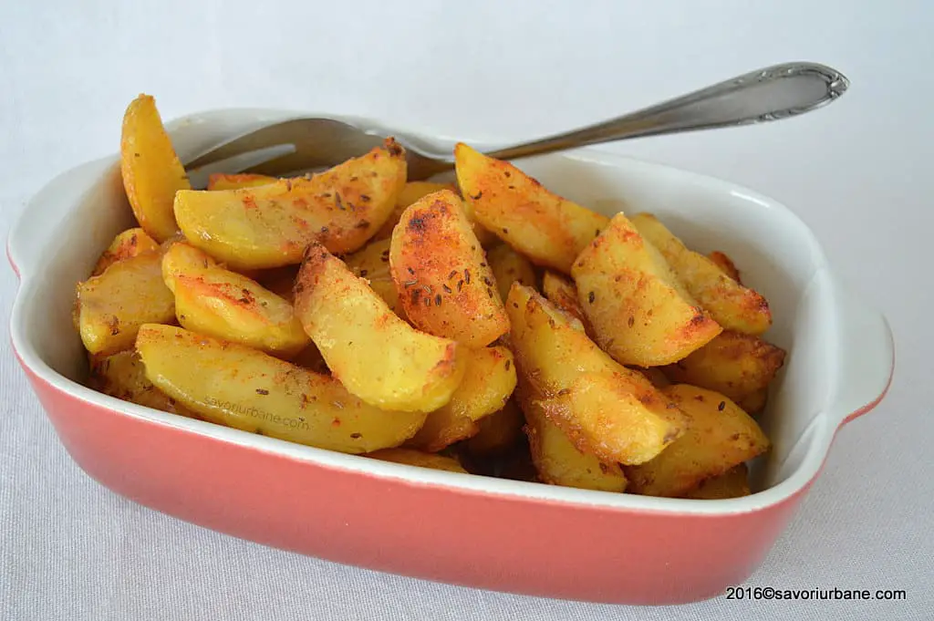 Cartofi picanti la cuptor - spicy wedges Savori Urbane (2)