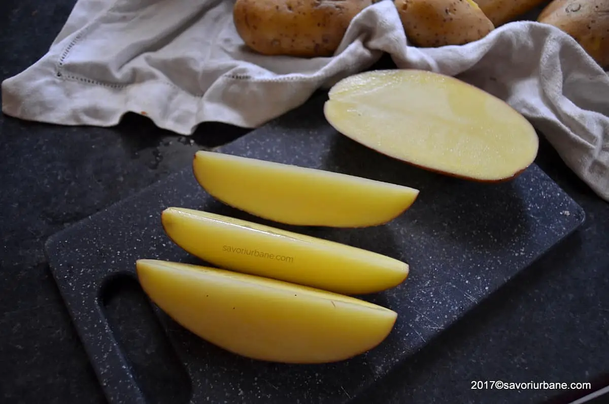 cum taiem cartofii pentru copt wedges picanti (1)