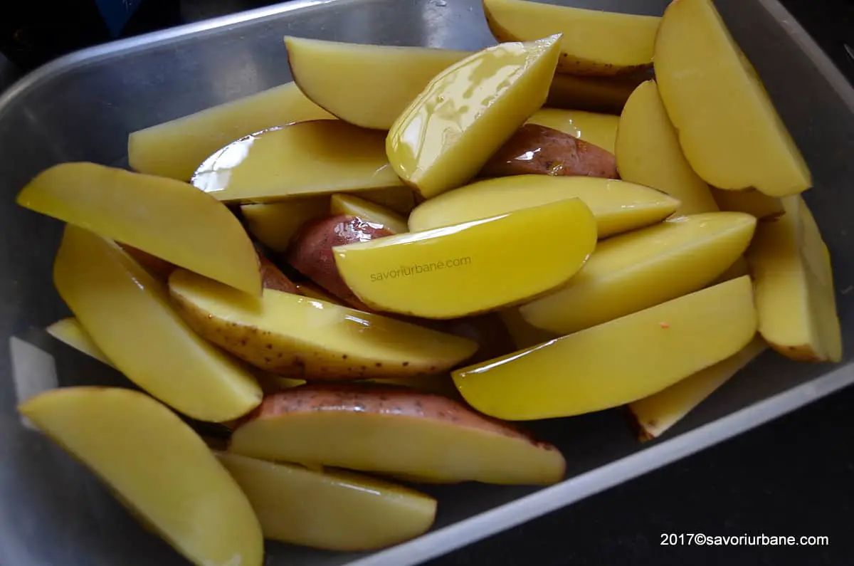 cum taiem cartofii pentru copt wedges picanti (2)