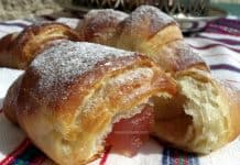 Cornuri pufoase si foietate cu branza, cu gem sau cu rahat Cornuri pufoase si foietate cu branza, cu gem sau cu rahat reteta savori urbane