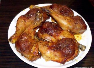 Pulpe de pui umplute cu pasta de carnati – la cuptor Pulpe de pui umplute cu pasta de carnati reteta savori urbane