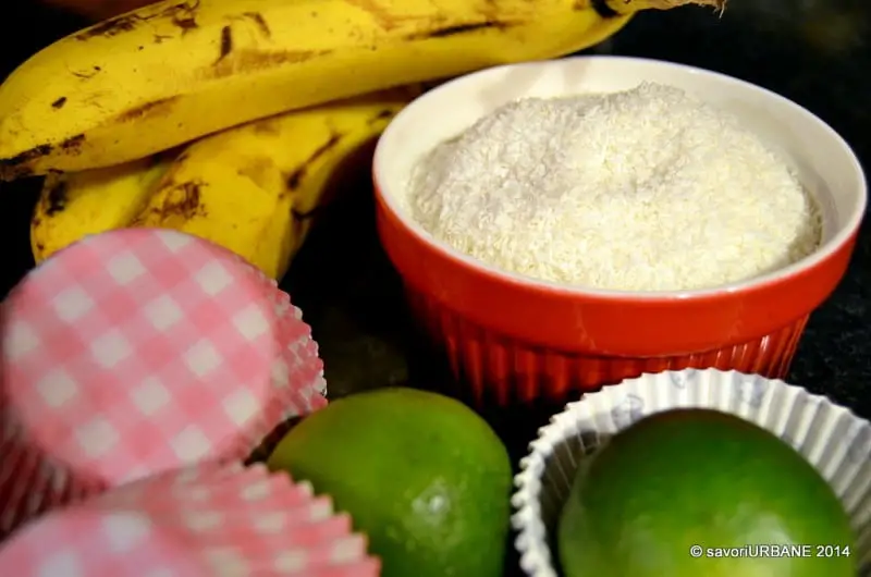 Cupcakes briose cu banane, cocos si lime (2)
