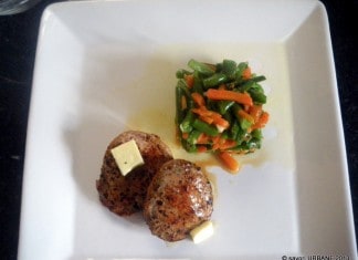 Muschi de porc cu legume sotate