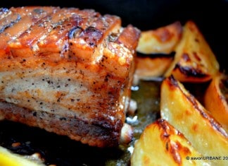 Piept de porc la cuptor cu salvie si lamaie