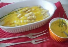 Sparanghel cu sos olandez