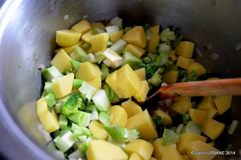 Supa crema de cartofi cu broccoli (3)