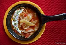 Mancare de fasole verde pastai cu rosii si usturoi – reteta video de teci sau fasole scazuta Mancare de fasole verde pastai cu rosii si usturoi - teci sau fasole scazuta reteta savori urbane