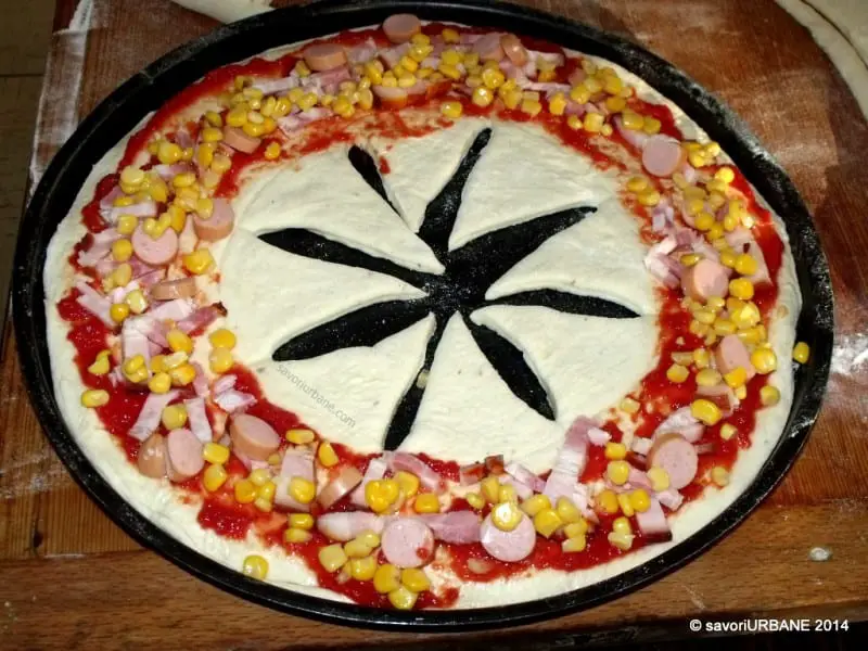 Pizza coronita, in forma de floare (5)