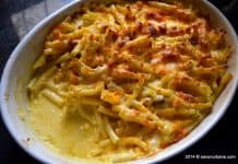 Macaroane cu branza si sunca la cuptor