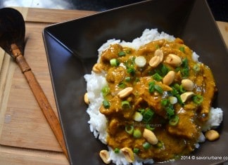 Curry de porc cu arahide si lapte de cocos