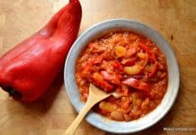 Lecso reteta de tocana de ardei traditionala ungureasca Lecso reteta de tocana de ardei ungureasca pepperonata savori urbane