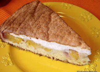 Prajitura cu piersici si bezea