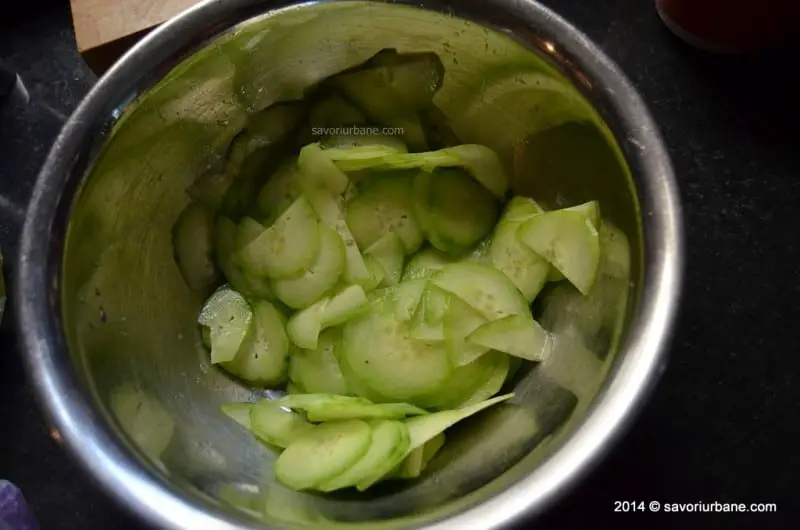 salata castraveti ceapa boia (2)