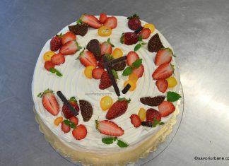 Tort de orez cu lapte, fructe si frisca – fara coacere tort orez cu lapte frisca fructe reteta