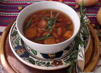 Supa din boabe proaspete de fasole