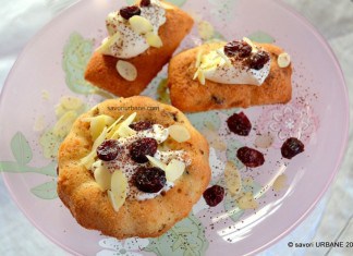 Financiers cu merisoare, frisca si migdale