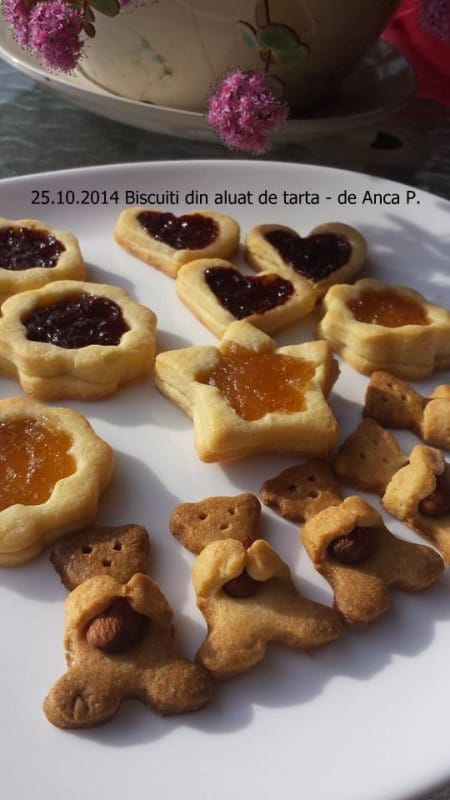 25.10.2014 Biscuiti din aluat de tarta - de Anca P.