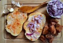 Cum facem jumari si untura de porc? Video reteta de casa explicata pas cu pas paine prajita cu untura usturoi ceapa rosie jumari de casa