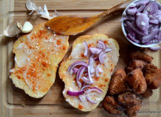 Cum facem jumari si untura de porc? Video reteta de casa explicata pas cu pas paine prajita cu untura usturoi ceapa rosie jumari de casa