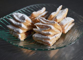 Haiose din aluat cu osanza reteta haiose osanza pas cu pas (1)