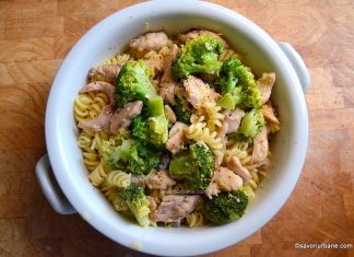 Paste cu pui si broccoli cu sos de smantana cu usturoi si lamaie Paste cu pui si broccoli cu sos de smantana si lamaie reteta savori urbane 1