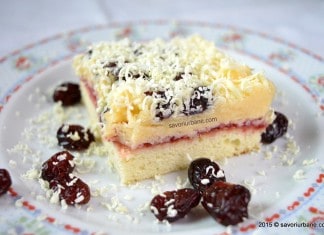 Prajitura cremoasa cu ciocolata alba, vanilie si gem de zmeura