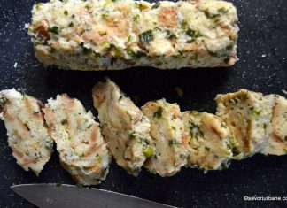 Galuste de paine in servet reteta de galuste de Boemia, Semmelknödel sau Serviettenknödel Galuste de paine in servet reteta de galuste de Boemia, Semmelknödel sau Serviettenknödel savori urbane 1