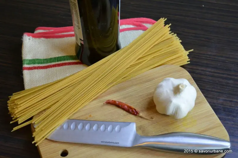 Spaghetti-aglio-olio-e-peperoncino (1)