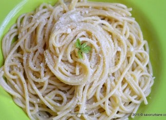 Paste cu ulei de masline, usturoi si ardei iute (aglio, olio e peperoncino)