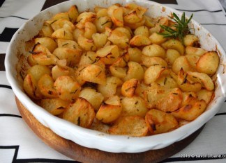 Cartofi cu rozmarin la cuptor