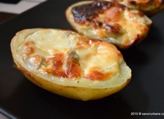 Cartofi umpluti cu ciuperci, branza si usturoi