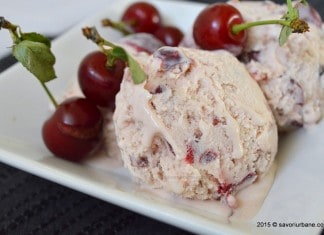 Inghetata de visine cu frisca naturala