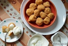 Papanasi fierti cu branza de vaci si pesmet