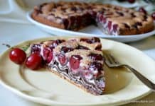 Prajitura zebra cu visine si cacao