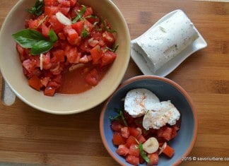 Salata de rosii cu branza de capra si busuioc