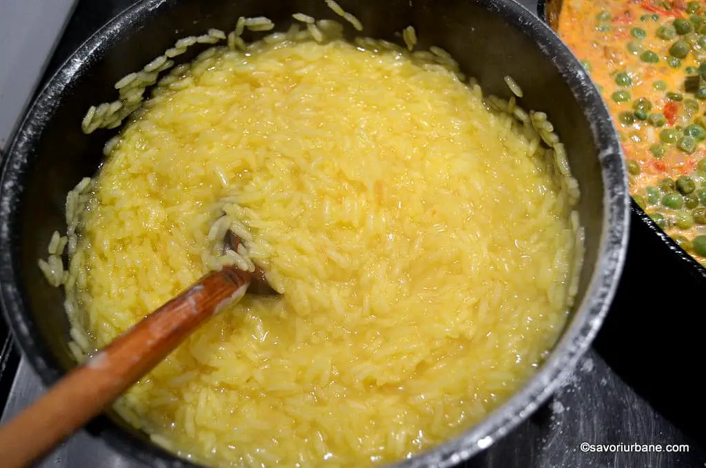 preparare orez cu sofran (3)