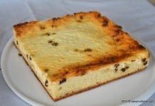 Prajitura cu branza de vaci si aluat dospit – reteta simpla