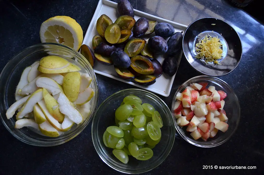 Pregatire fructe pentru pandispan cu fructe Savori Urbane (3)