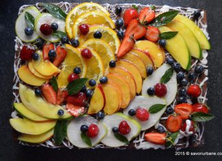 Tort cu fructe si mousse de ciocolata – Tutti Frutti
