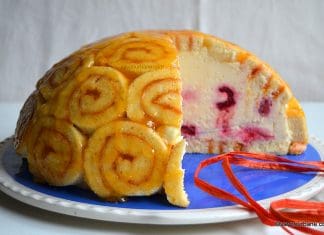 Tort cupola cu felii de rulada si sarlota cu zmeura – Victoria von Eberbach Torte Tort cupola cu felii de rulada si sarlota cu zmeura - Victoria von Eberbach Torte savori urbane
