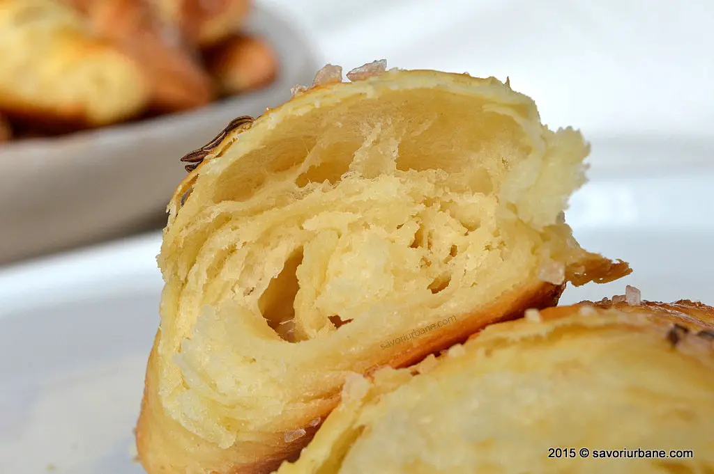 Cornuri sarate cu unt din aluat cu cartofi Savori Urbane (5)