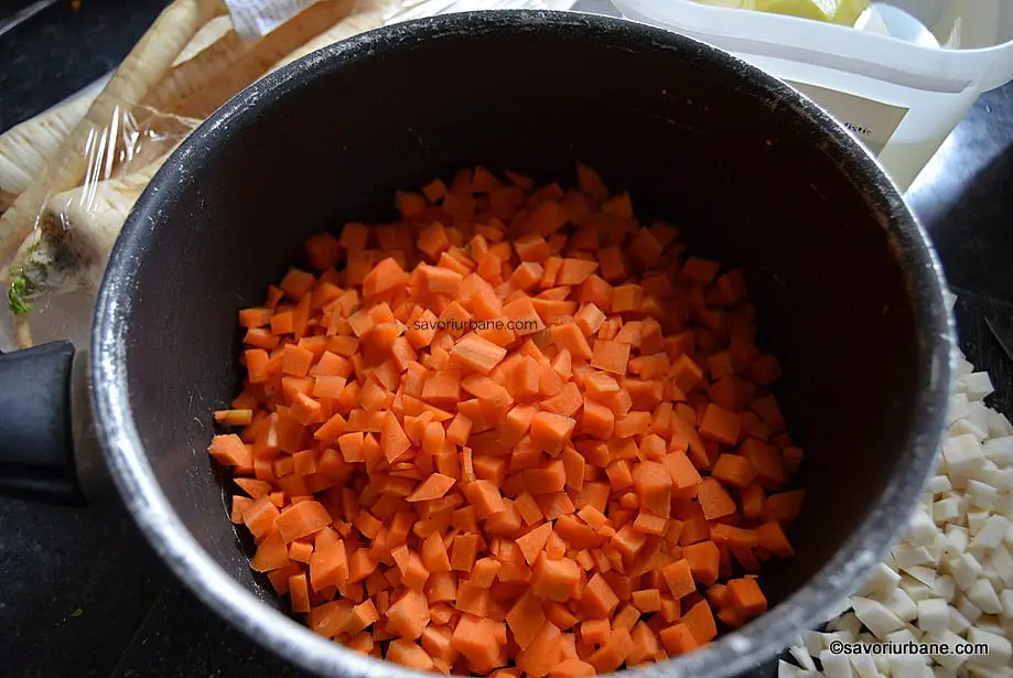 cum se caleste morcovul pentru ciorba (1)