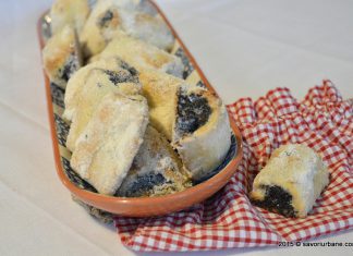 Cornulete fragede cu mac reteta de cornulete la metru Cornulete fragede cu mac Savori Urbane (1)