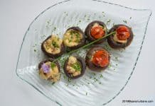 Ciuperci umplute la cuptor – cu branza, slaninuta, rosii