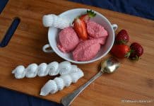 Inghetata de capsuni cu iaurt si miere – reteta rapida