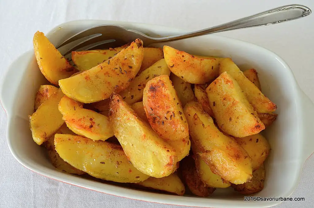 Cartofi picanti la cuptor - spicy wedges Savori Urbane (3)
